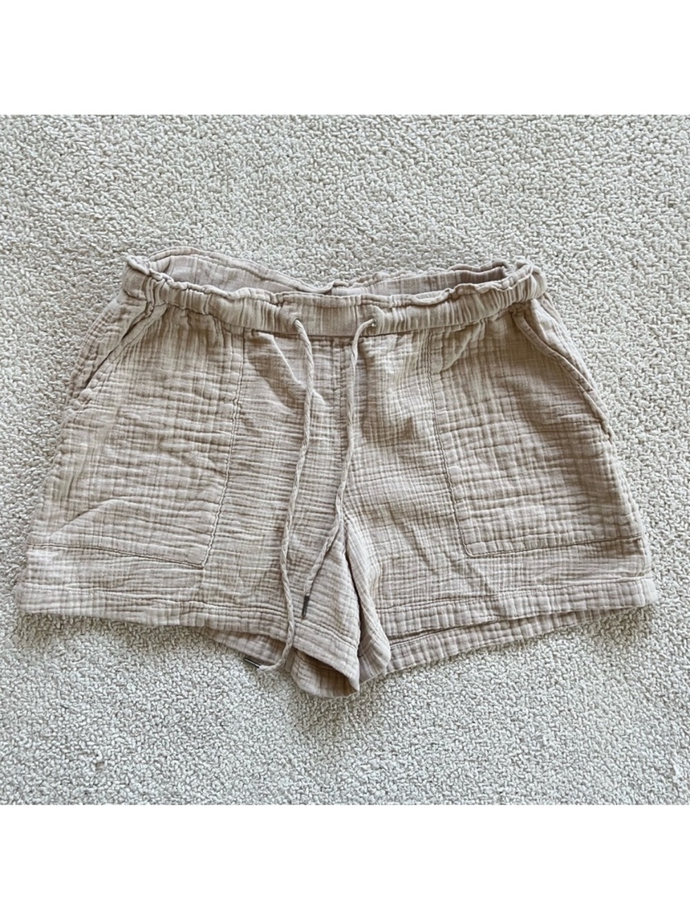 Gap Women's Tan Casual summer minimalist neutral Shorts size L Tall